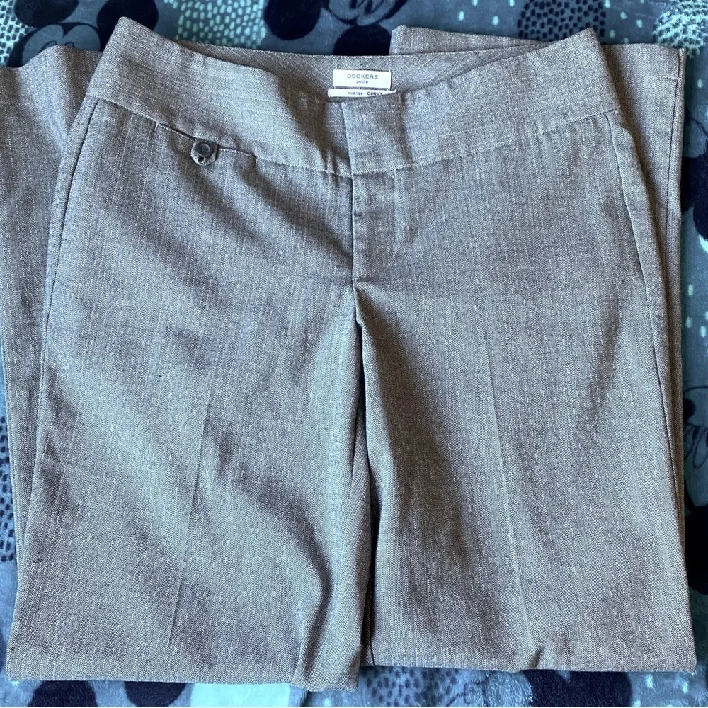 ~Dockers Mid rise Curvy Pants - Picture 2 of 8